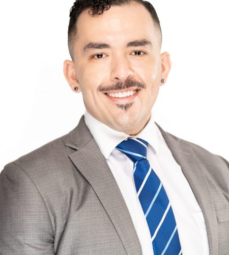 Carlos Headshot-005-Edit (1)